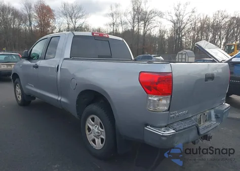 2010 Toyota Tundra Grade 4.6L V8 z USA, uszkodzony, nr VIN 5TFUM5F14AX004063